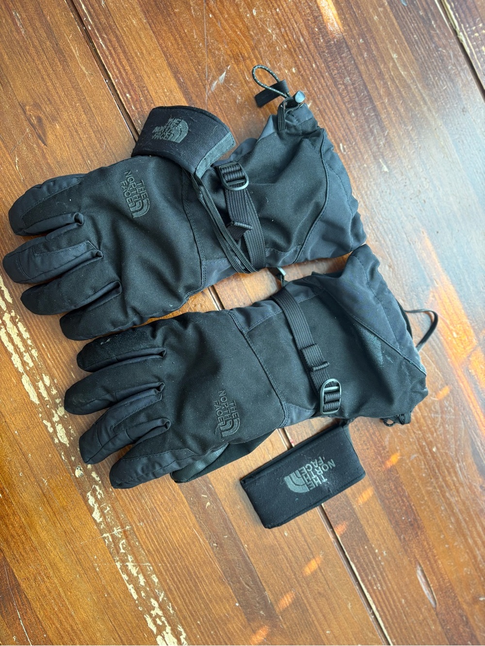 The North Face Men's Black Insulated Ski Gloves with Wrist Cinch Large